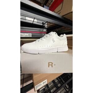 On Cloud - The Roger Advantage 2 White Leather Sneaker